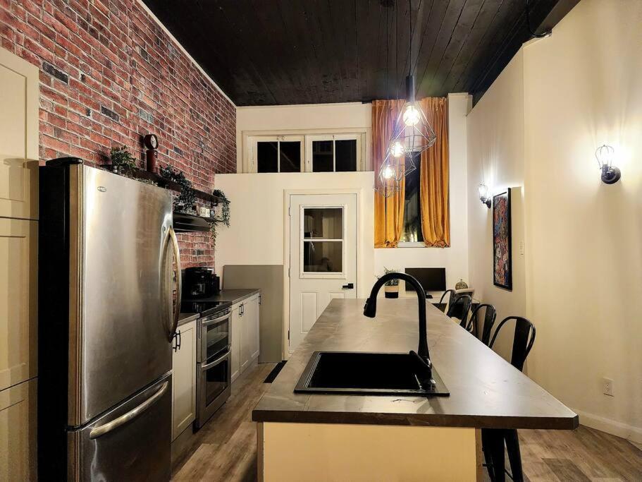 Loft Style Industriel-Centre-Ville+Parking Gratuit Québec Kamer foto